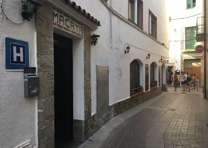 Hostal Macaya Tossa de Mar